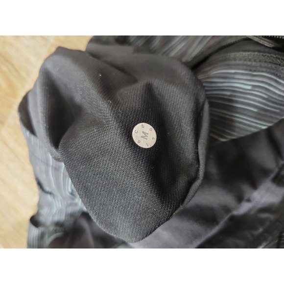 Lululemon Men M Gray Athletic THE T.H.E Short Pockets Run Gym Elastic Waist - Picture 4 of 8